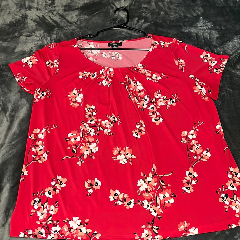 Liz Claiborne. Womens 2X dress top. Great condition